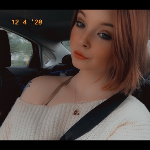 Meet your Posher, Julie - Picture 1 of 1